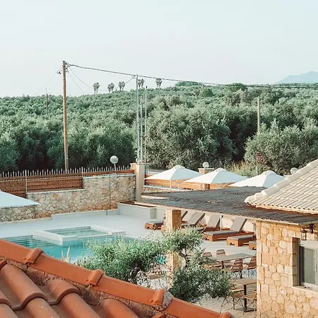 Entheon Olive - Poolside Retreats *
