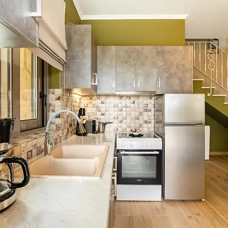 Villa Entheon Olive - Poolside Retreats