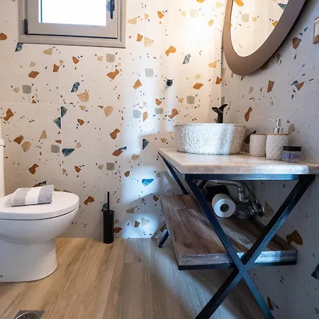 Entheon Olive - Poolside Retreats Villa Marathopoli