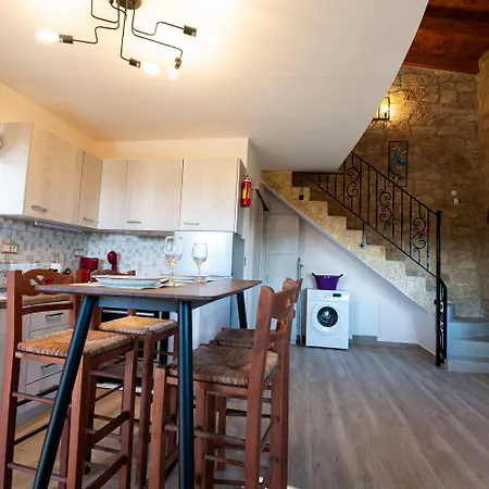 Entheon Olive - Poolside Retreats Villa *