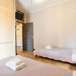 Entheon Olive - Poolside Retreats