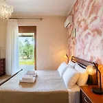 Entheon Olive - Poolside Retreats * Marathopoli