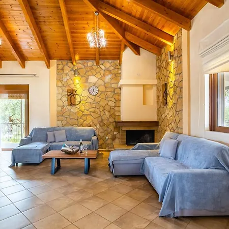 Villa Entheon Olive - Poolside Retreats Marathopoli