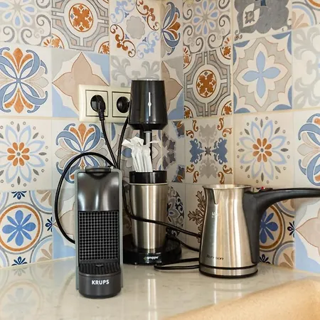 Entheon Olive - Poolside Retreats *