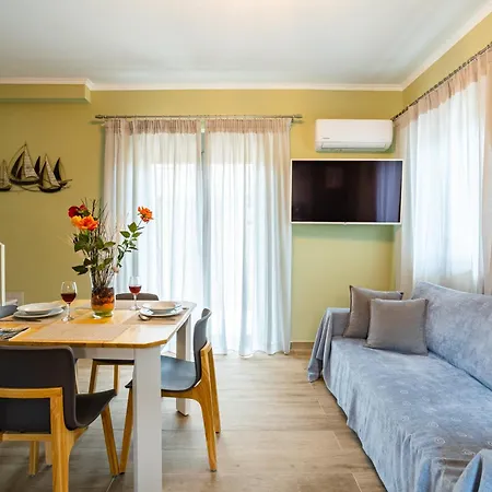 Вилла Entheon Olive - Poolside Retreats *