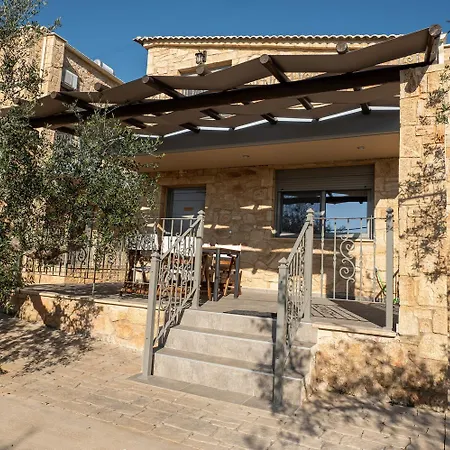 Villa Entheon Olive - Poolside Retreats *