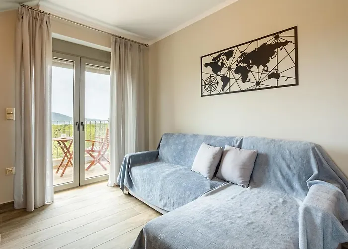 Вилла Entheon Olive - Poolside Retreats