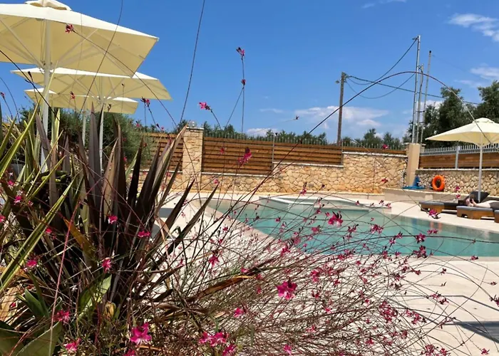 Villa Entheon Olive - Poolside Retreats Marathopoli