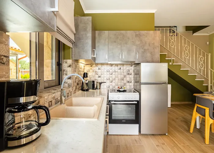 Вилла Entheon Olive - Poolside Retreats