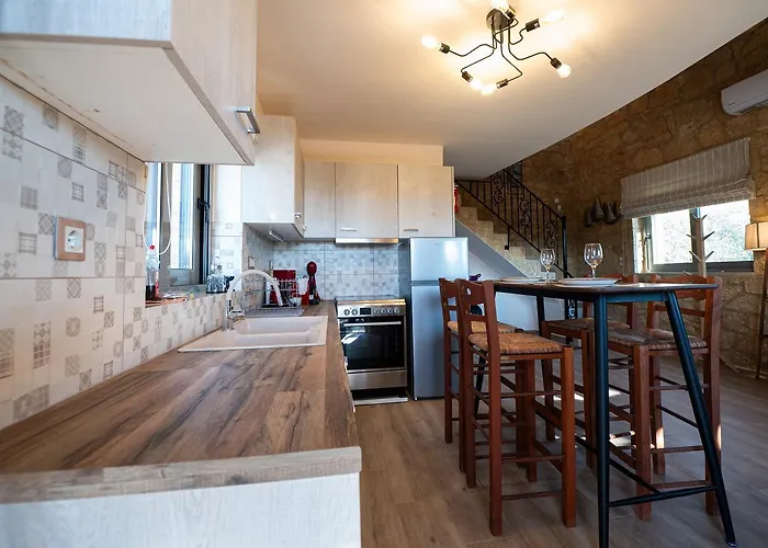 Entheon Olive - Poolside Retreats *