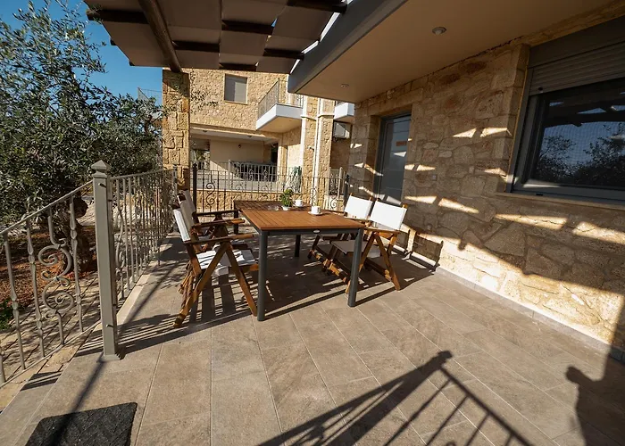 Villa Entheon Olive - Poolside Retreats